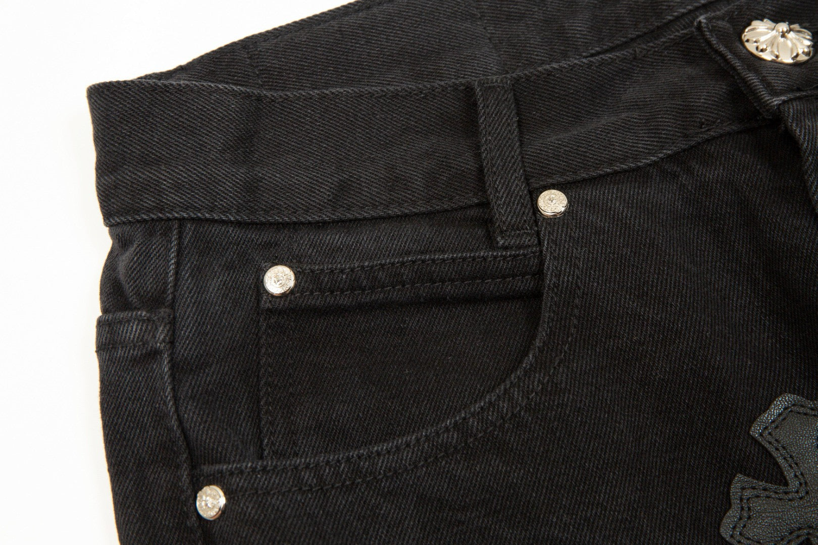 CHROME HEARTS BLACK CROSS PATCH JEANS BLACK - netstar®