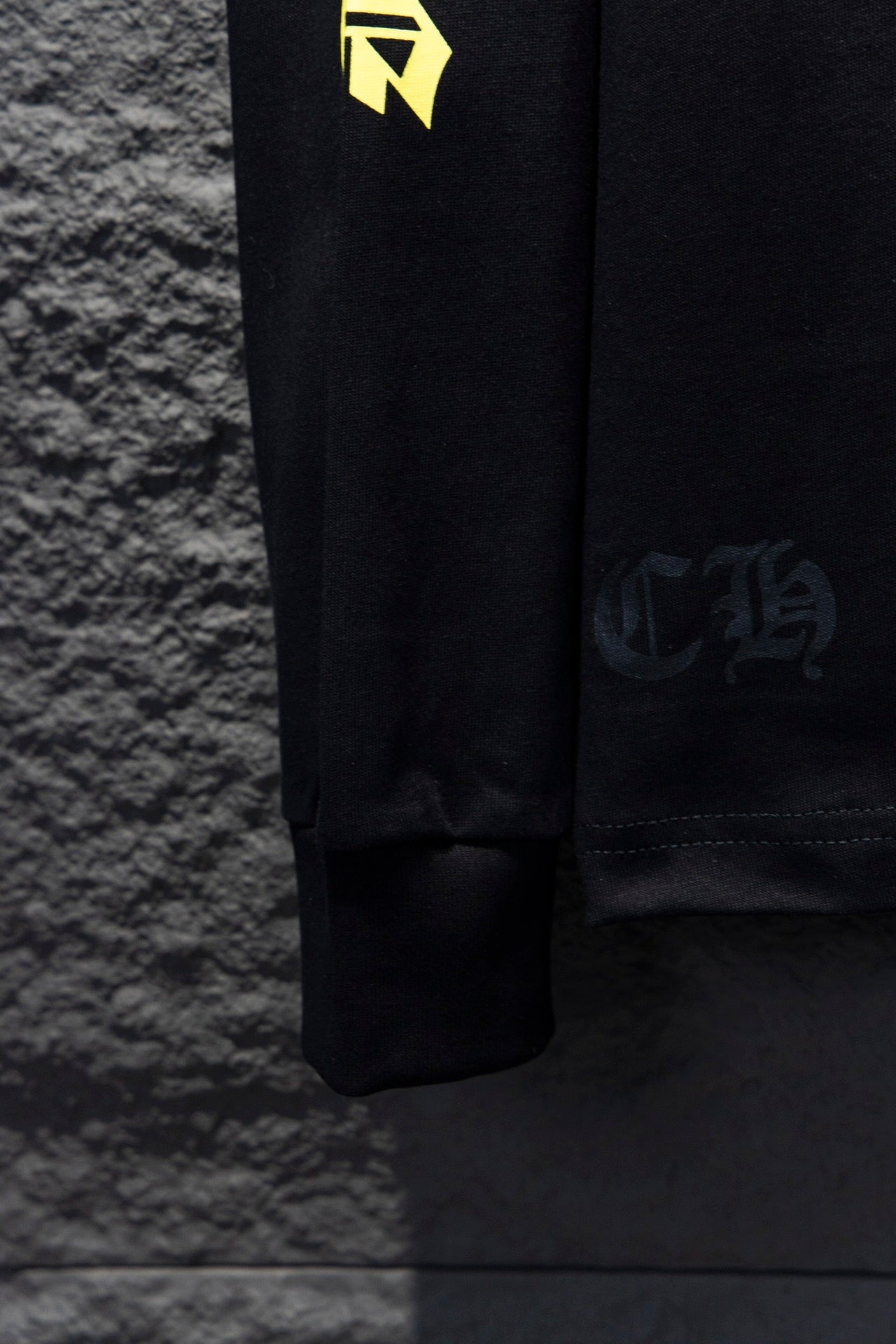 CHROME HEARTS YELLOW COLLAR LONGSLEEVE BLACK - netstar®