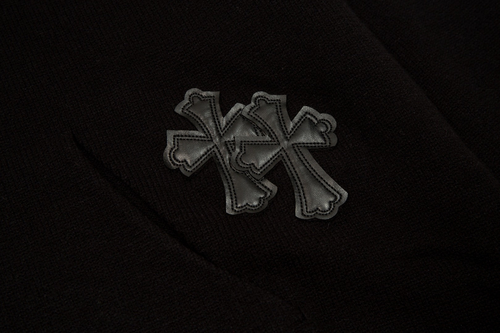 CHROME HEARTS BLACK CROSS PATCH HOODIE BLACK - netstar®