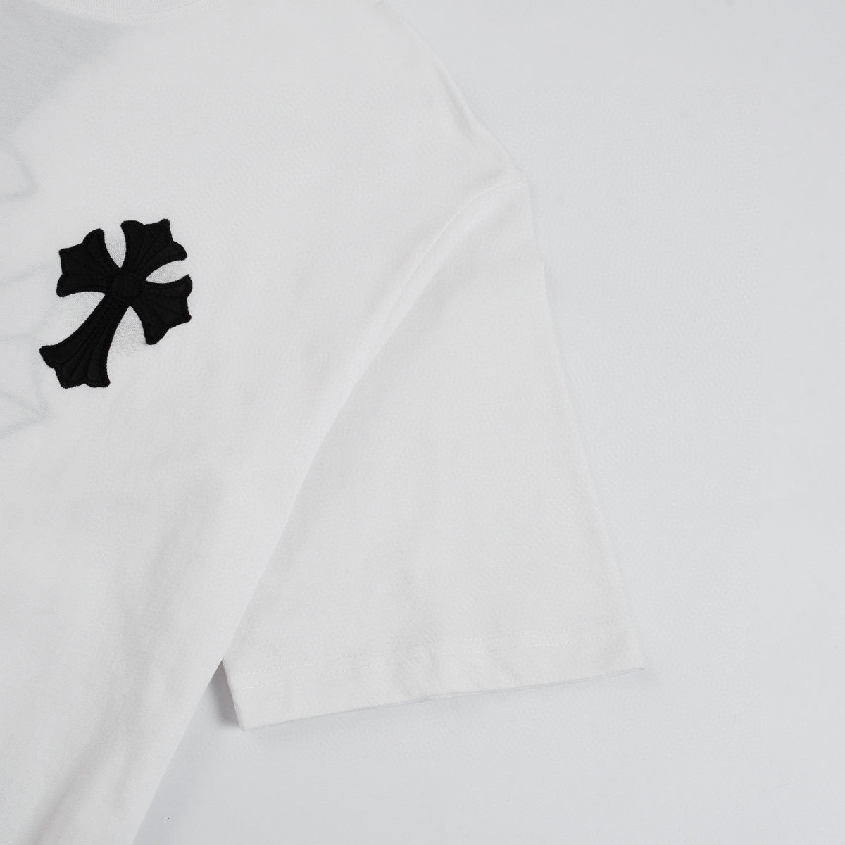 CHROME HEARTS BLACK CROSS T-SHIRT WHITE - netstar®