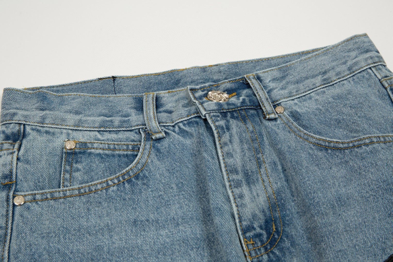 CHROME HEARTS X LEVI'S CROSS PATCH JEANS - netstar®
