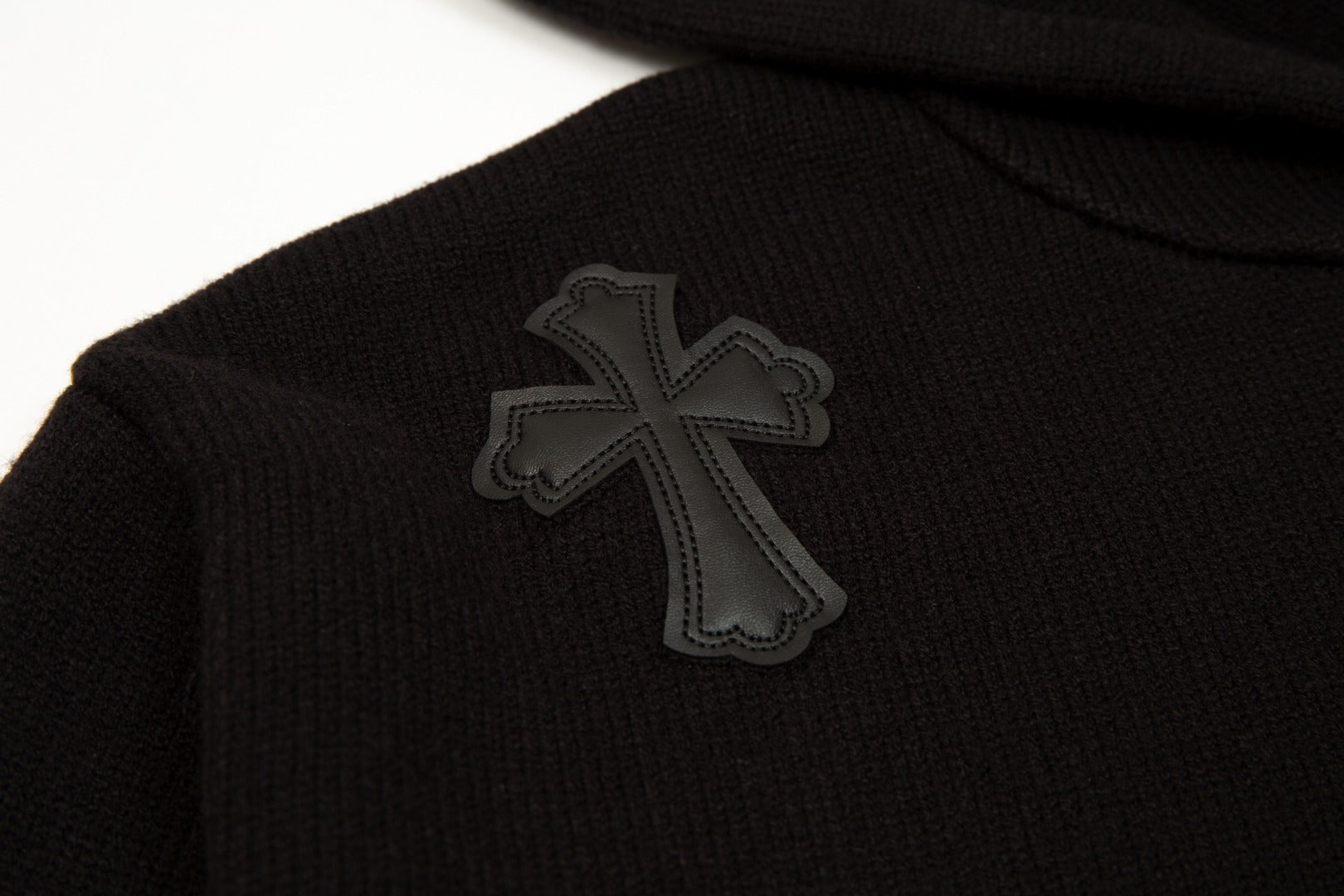 CHROME HEARTS BLACK CROSS PATCH HOODIE BLACK - netstar®