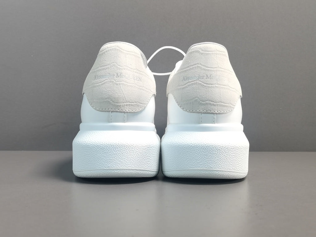 ALEXANDER MCQUEEN SNEAKERS x WHITE VANILLA