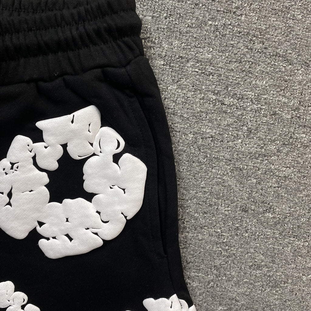 DENIM TEARS COTTON WREATH SHORTS MONOCHROME BLACK - netstar®