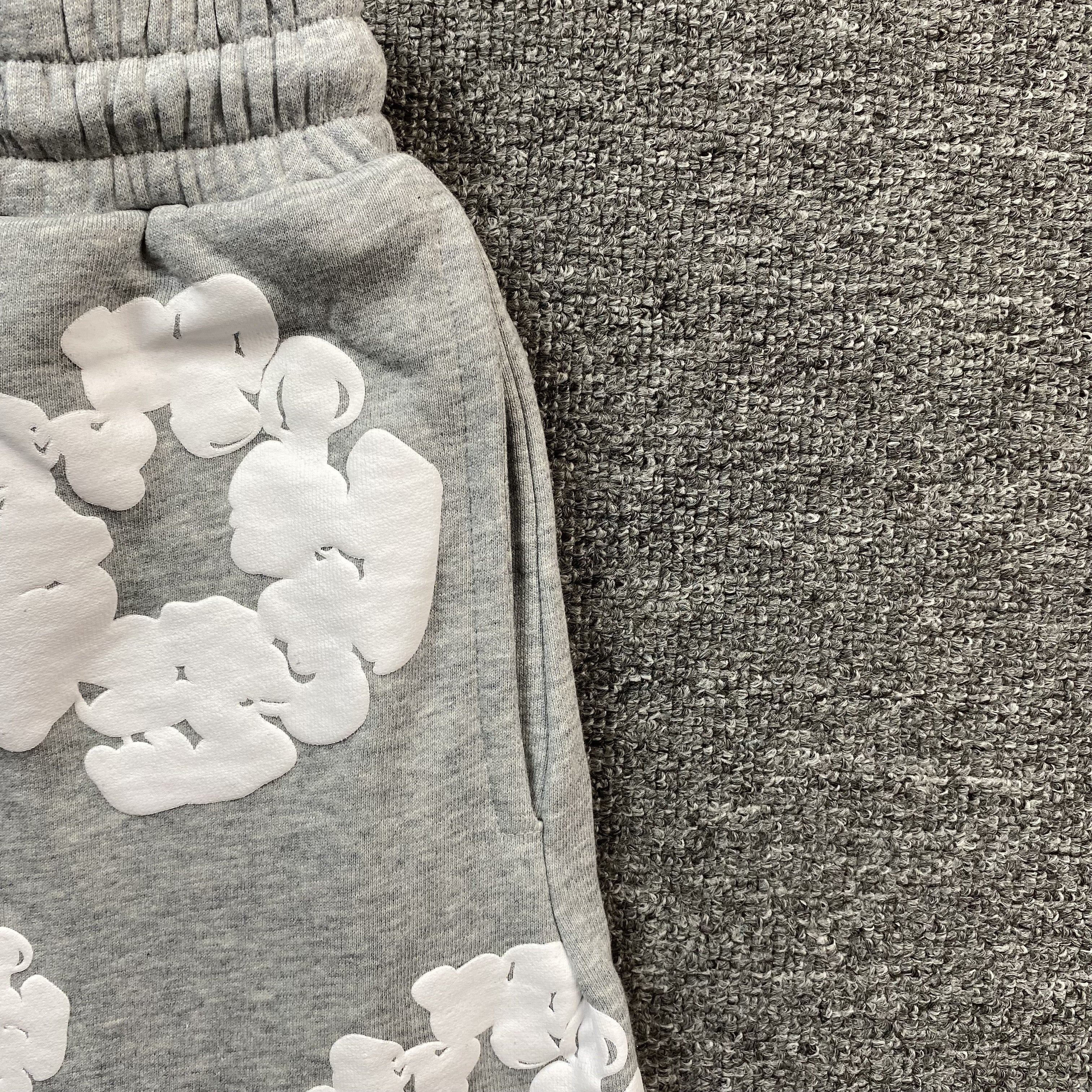 DENIM TEARS COTTON WREATH SHORTS GREY - netstar®