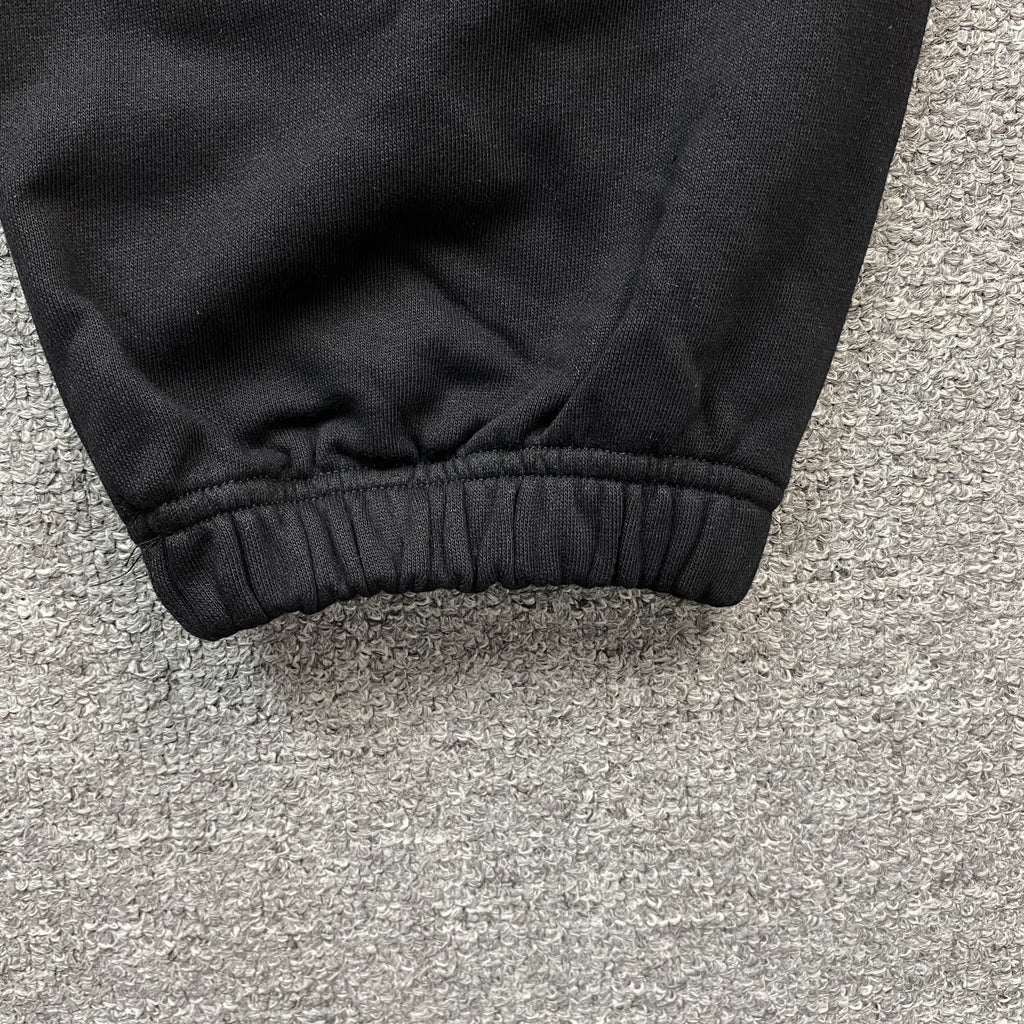 DENIM TEARS COTTON WREATH SWEATPANTS MONOCHROME BLACK - netstar®