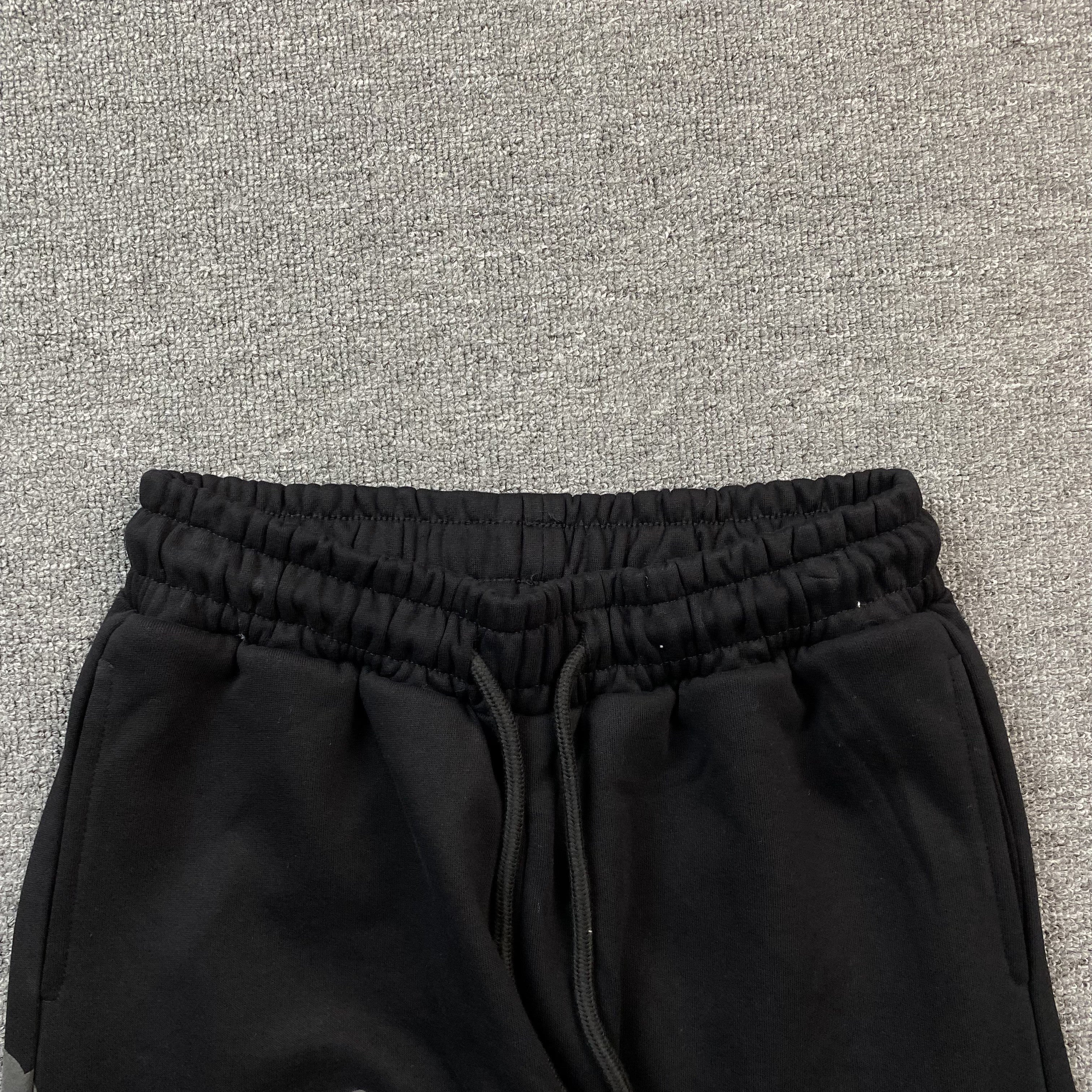 DENIM TEARS COTTON WREATH SWEATPANTS MONOCHROME BLACK - netstar®