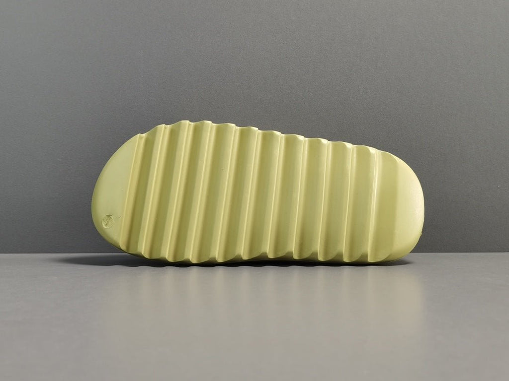 ADIDAS YEEZY SLIDE x RESIN