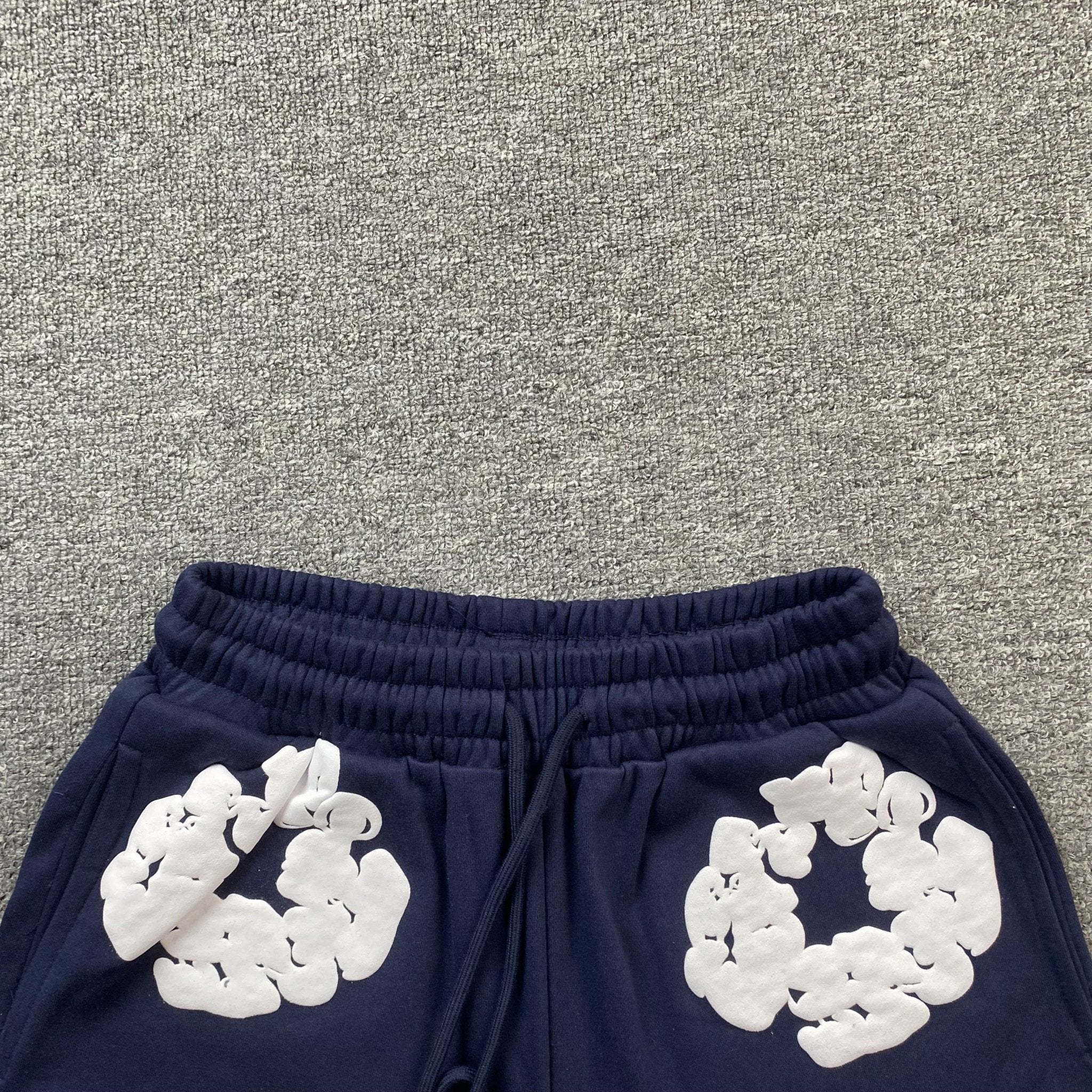 DENIM TEARS COTTON WREATH SHORTS NAVY - netstar