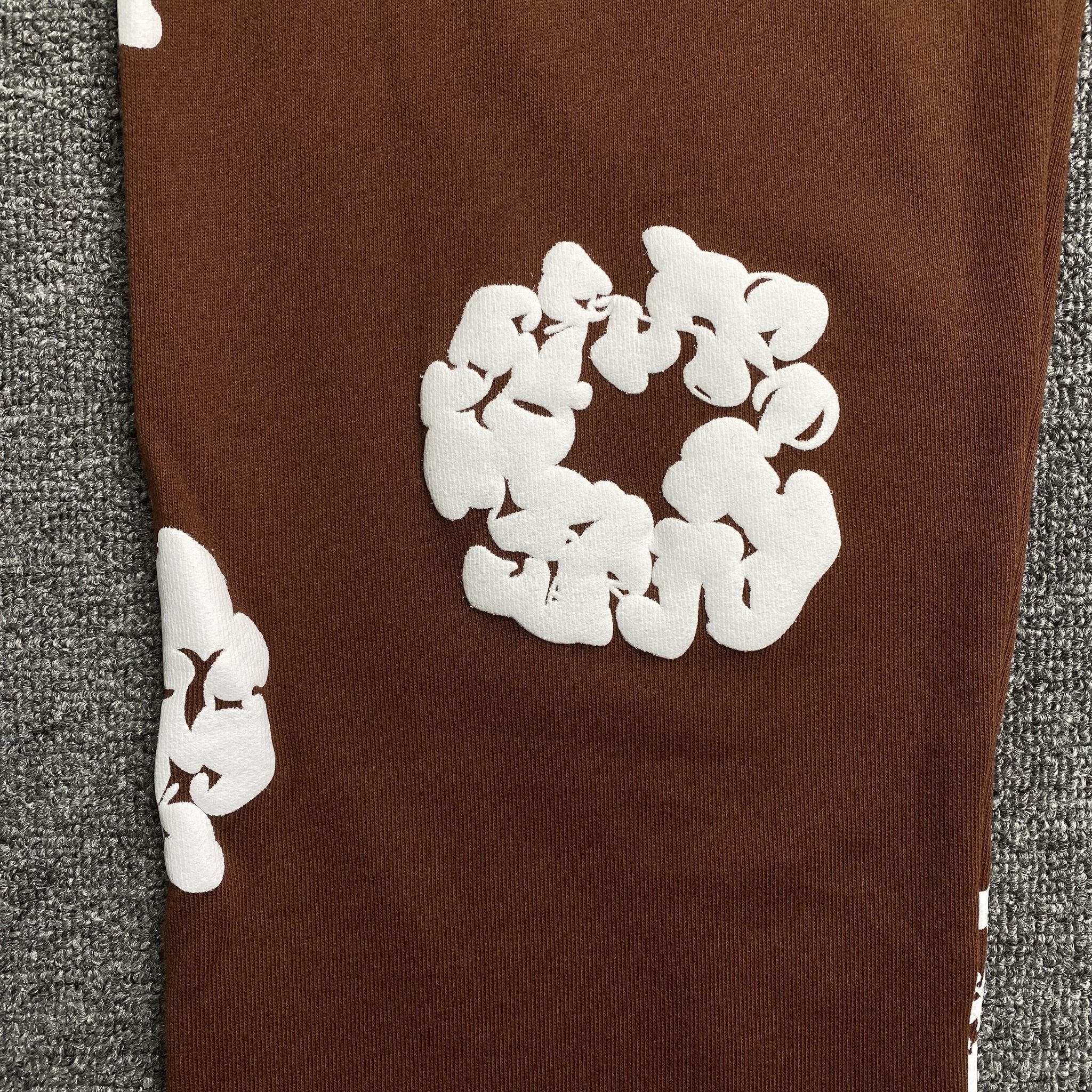 DENIM TEARS COTTON WREATH SWEATPANTS BROWN - netstar