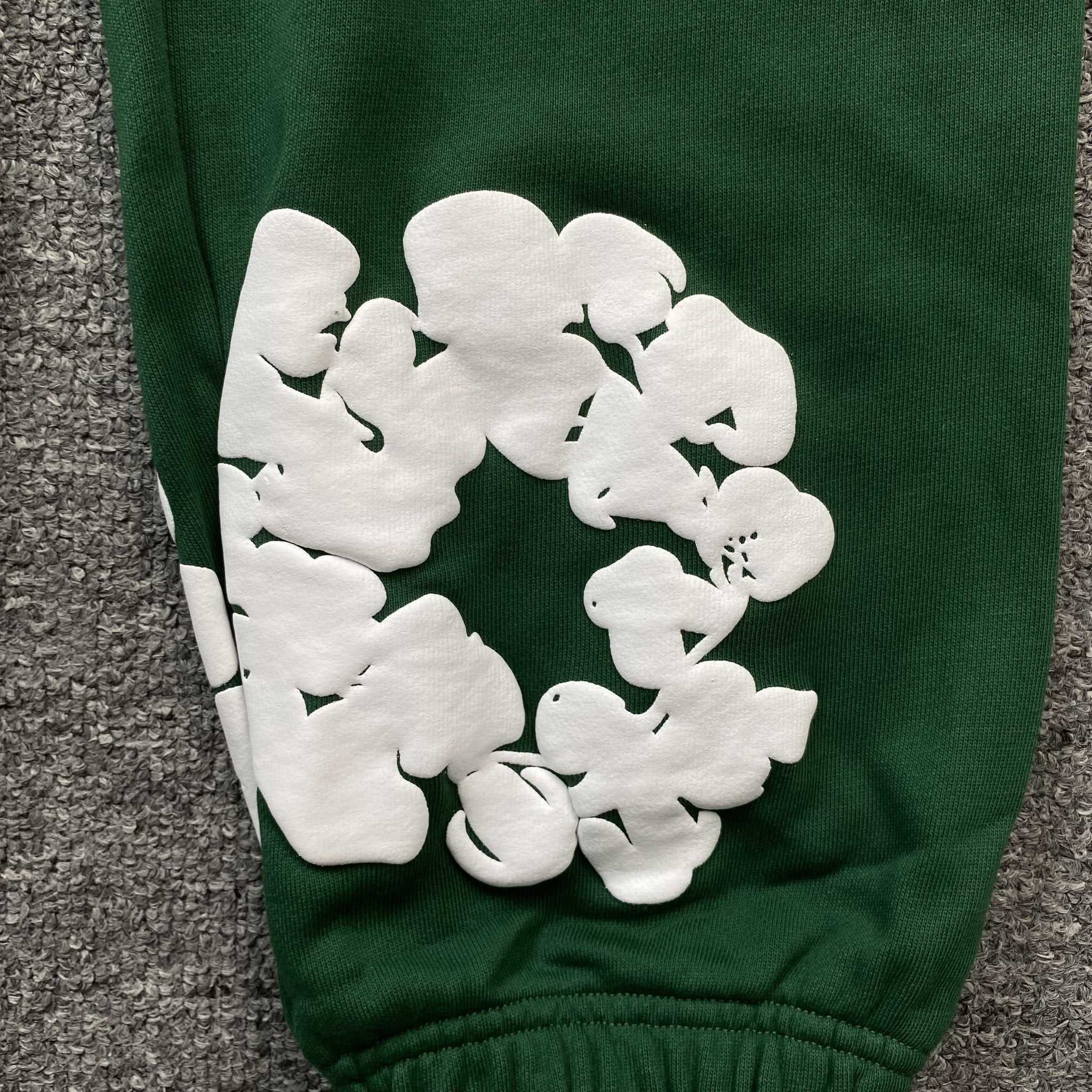 DENIM TEARS COTTON WREATH SWEATPANTS DARK GREEN - netstar
