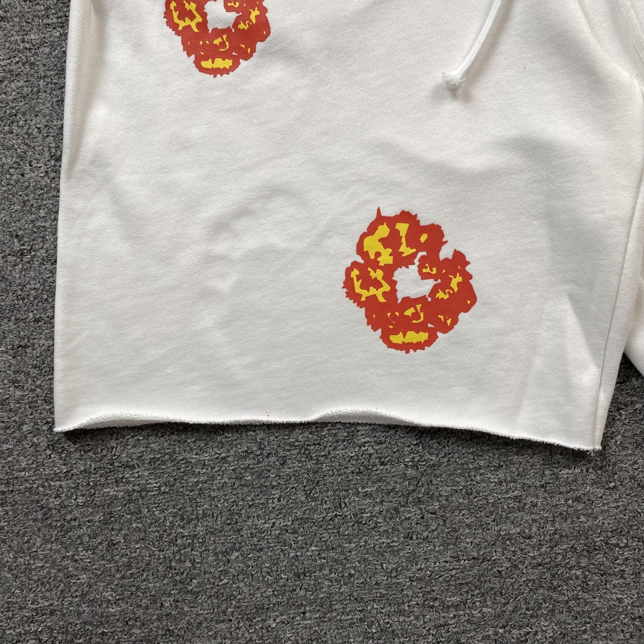 DENIM TEARS x OFFSET COTTON WREATH SHORTS WHITE - netstar
