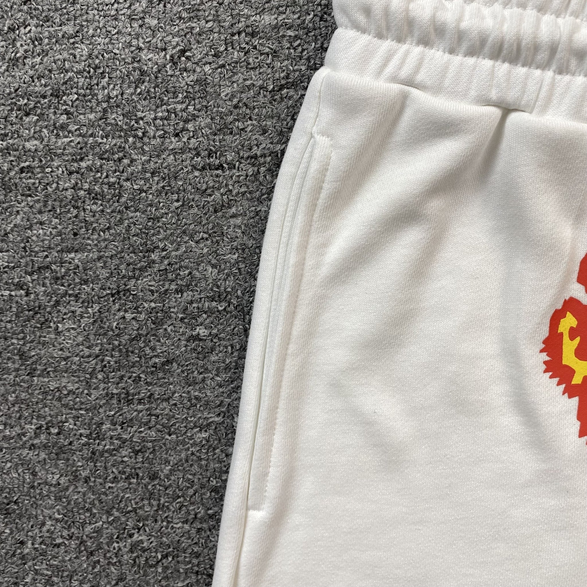 DENIM TEARS x OFFSET COTTON WREATH SHORTS WHITE - netstar
