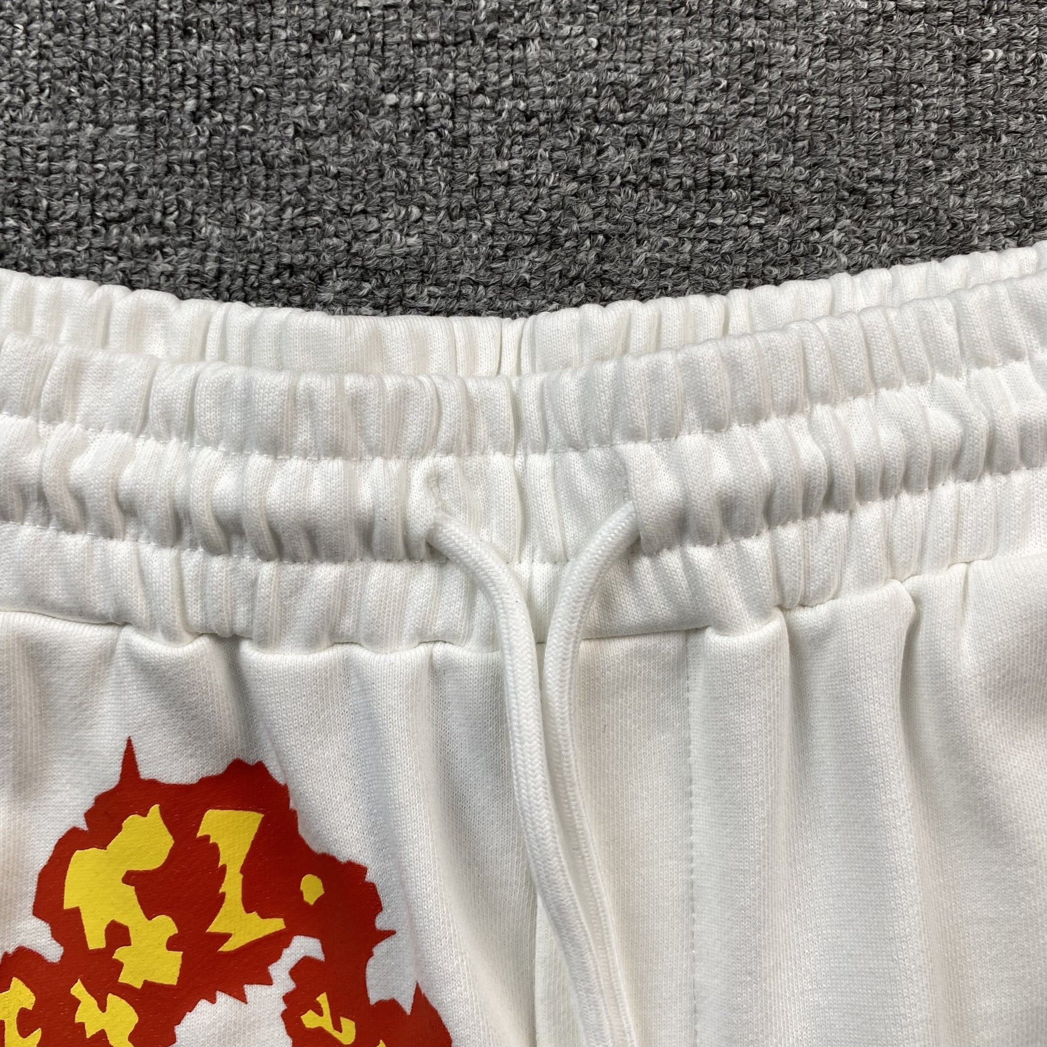 DENIM TEARS x OFFSET COTTON WREATH SHORTS WHITE - netstar