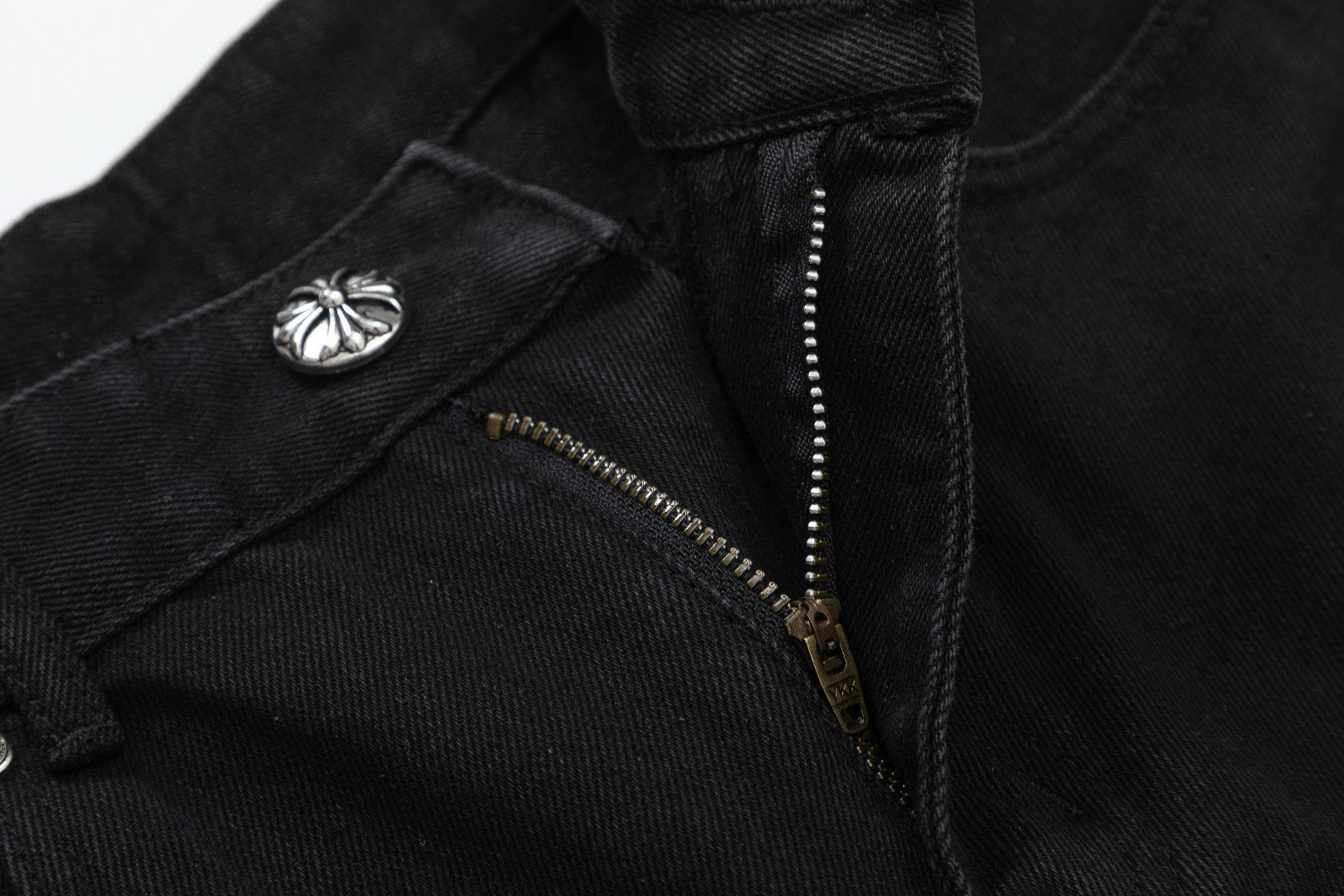 CHROME HEARTS YELLOW CROSS PATCH JEANS BLACK - netstar®