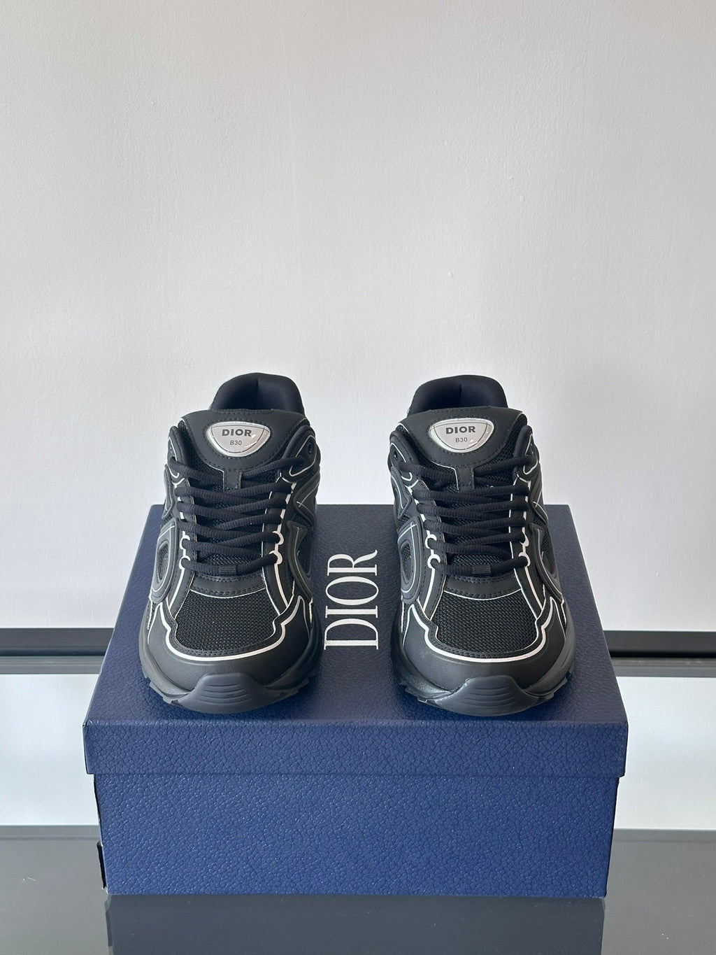 DIOR B30 TRIPLE BLACK - netstar