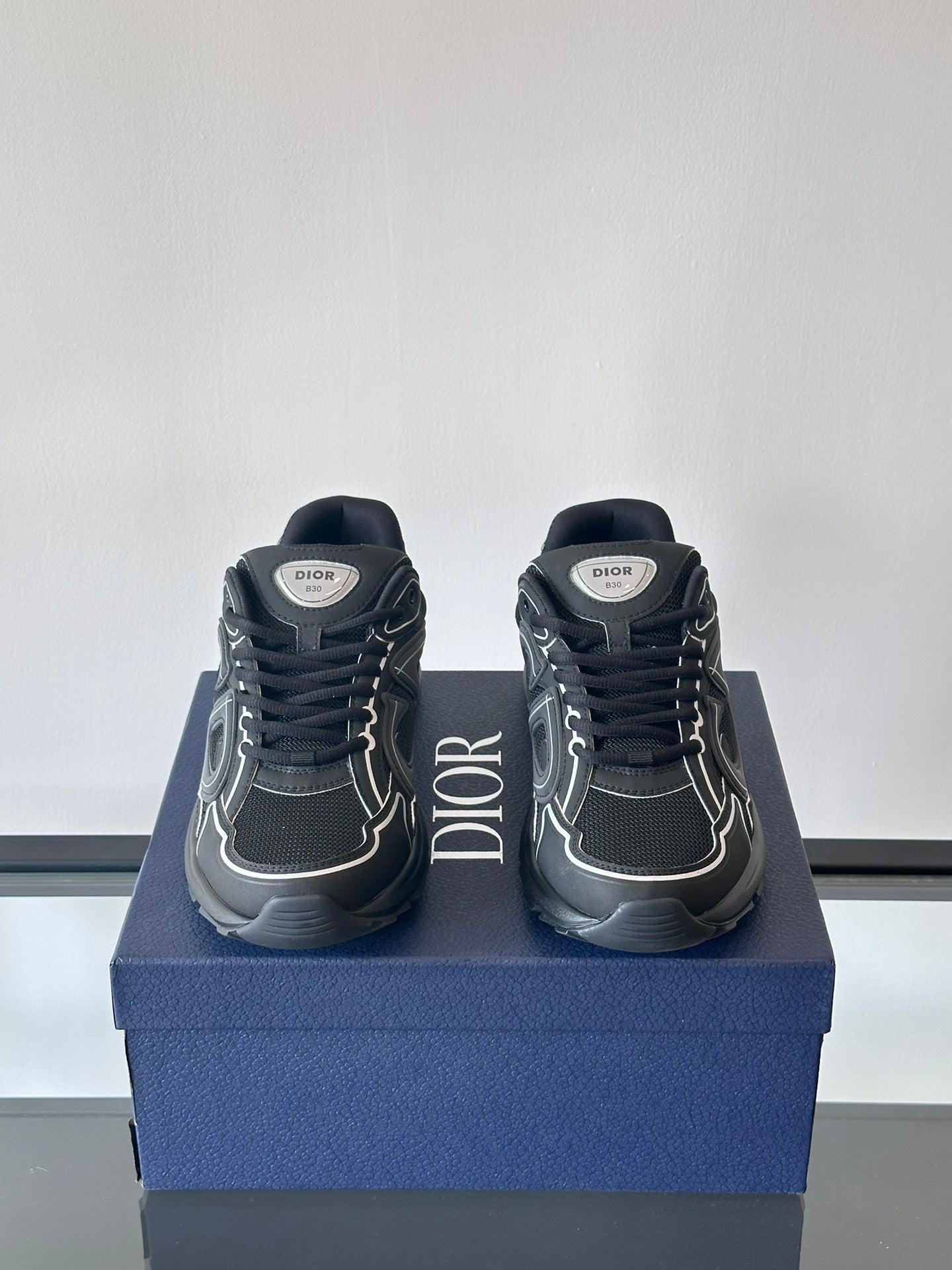 DIOR B30 TRIPLE BLACK - netstar
