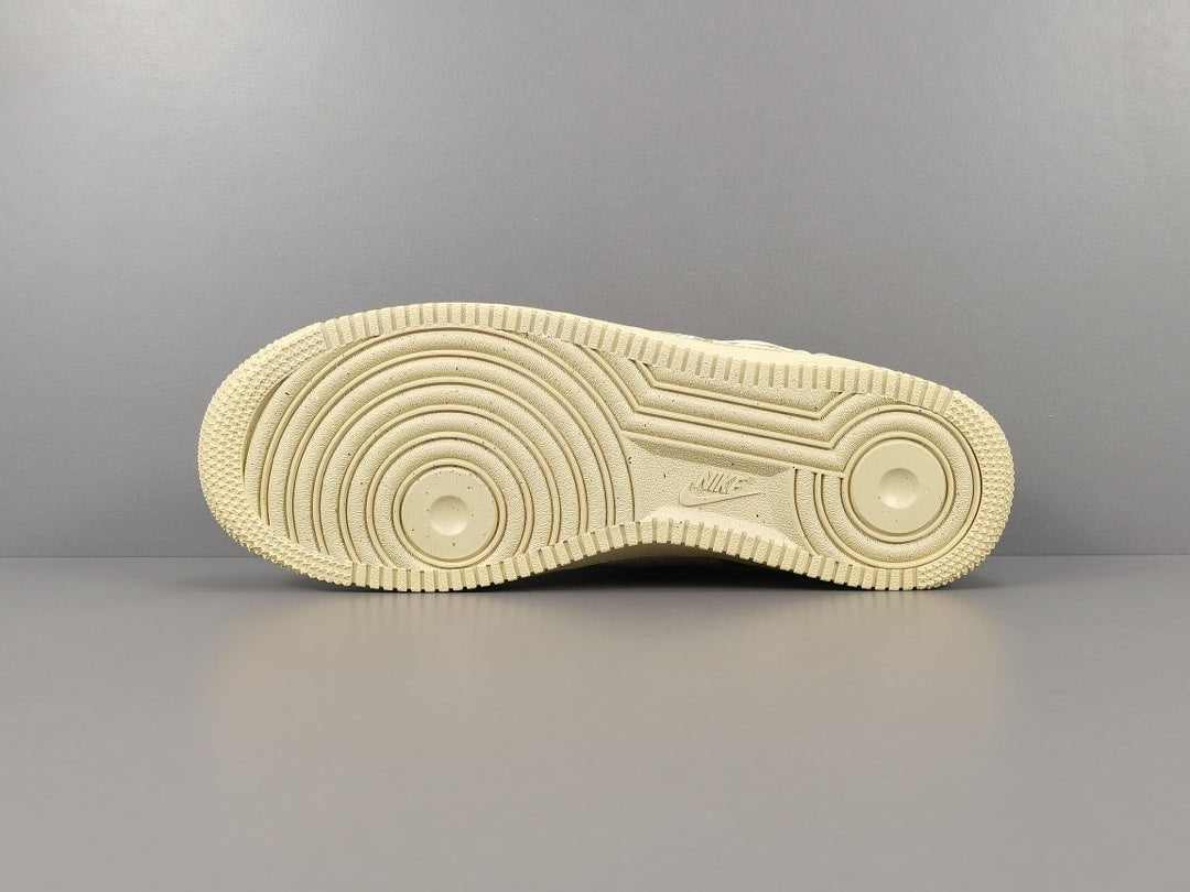 NIKE AIR FORCE 1 x BILLIE EILISH MUSHROOM - netstar